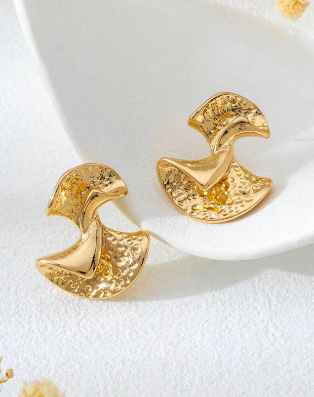 Brinco Curve Dourado