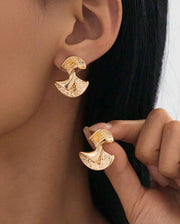 Brinco Curve Dourado