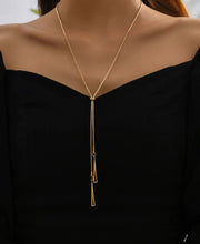 Colar Triângulo Dourado