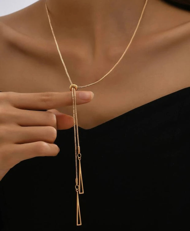 Colar Triângulo Dourado