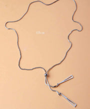 Colar Triângulo Prateado